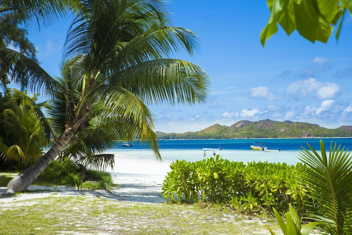 Indian Ocean Lodge Grand Anse  Exterior photo