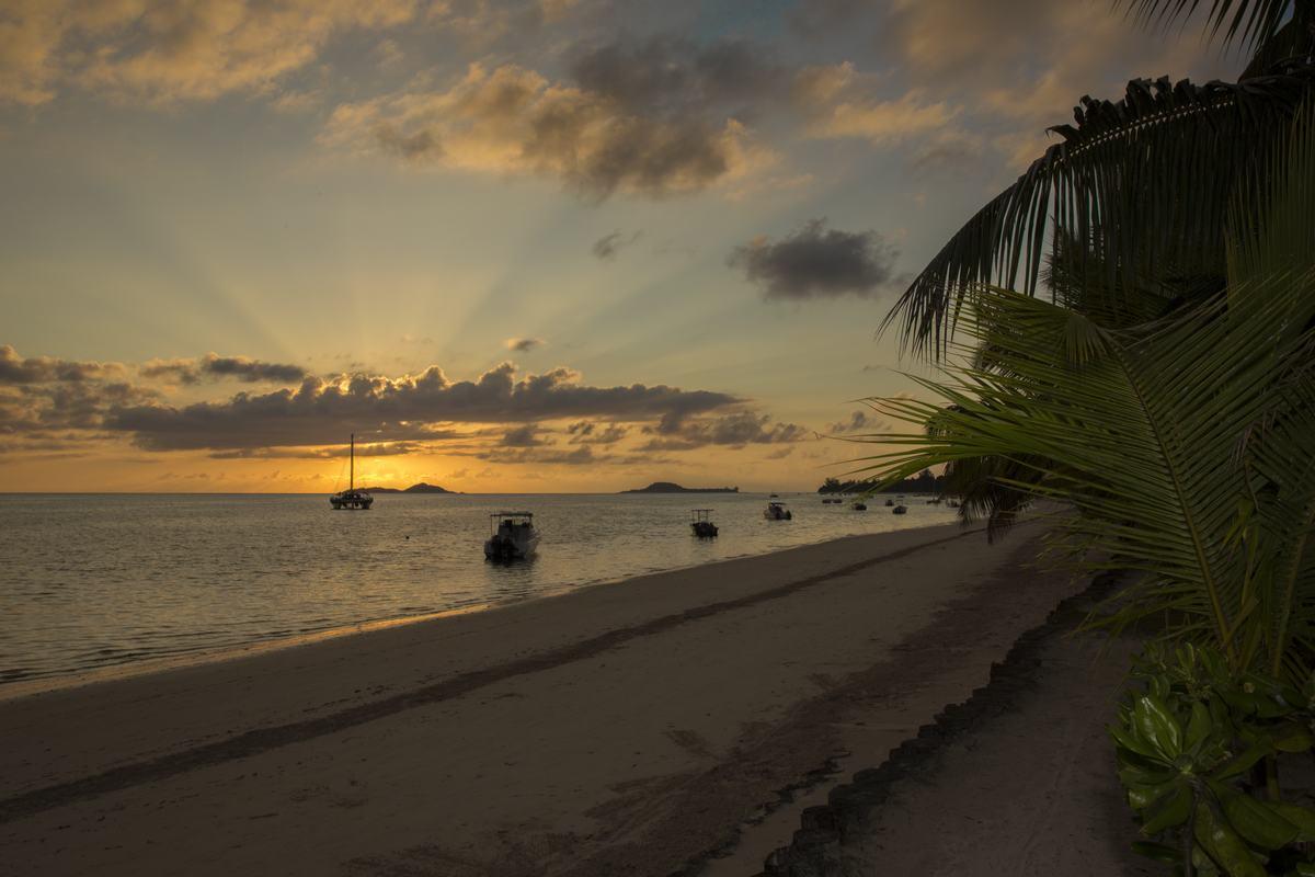 Indian Ocean Lodge Grand Anse  Exterior photo