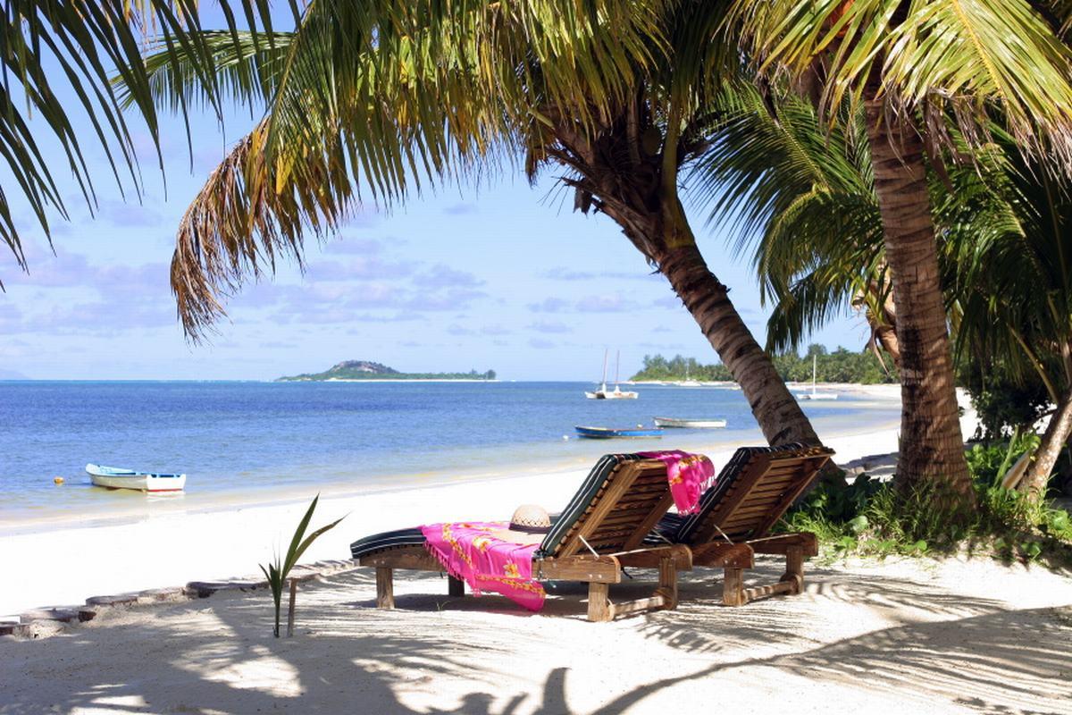 Indian Ocean Lodge Grand Anse  Exterior photo